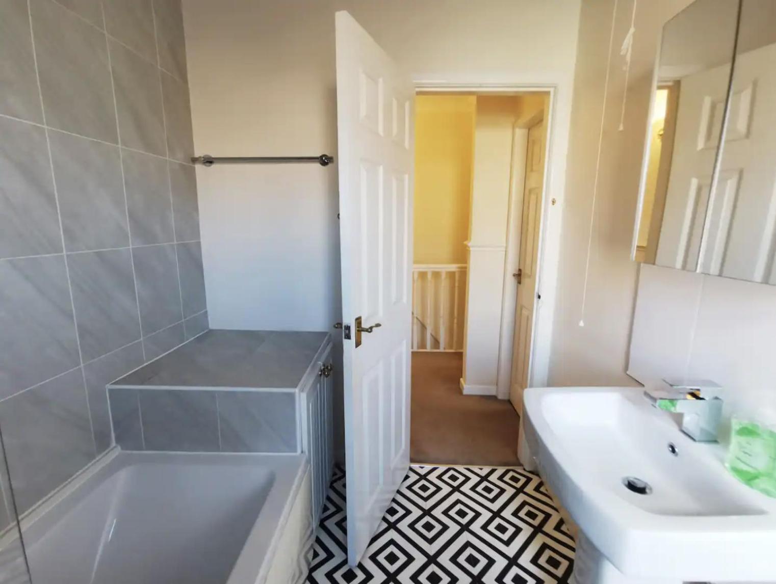 Summer Lane House-3 Bedrooms-Close To M1-Longer Stay-Free Parking Barnsley Kültér fotó